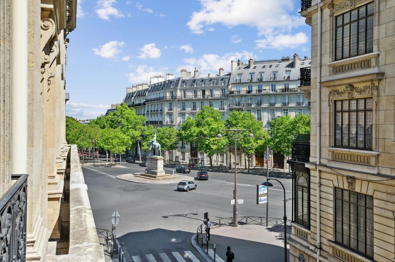 758.85 m² pour ce bureaux en location à Paris