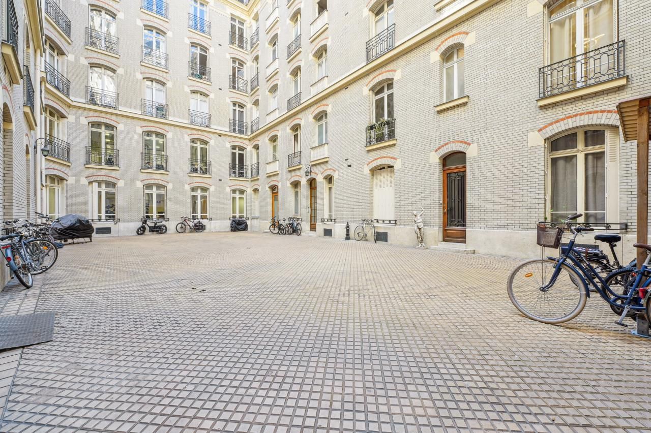 212 m² pour ce bureaux en location à Paris