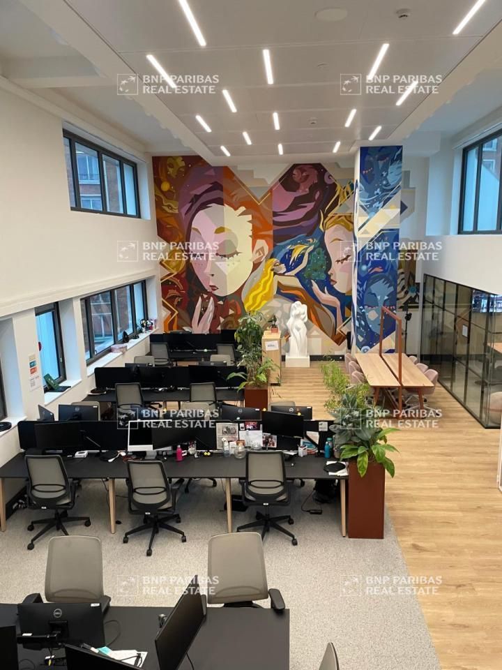 871 m² pour ce bureaux en location à Paris
