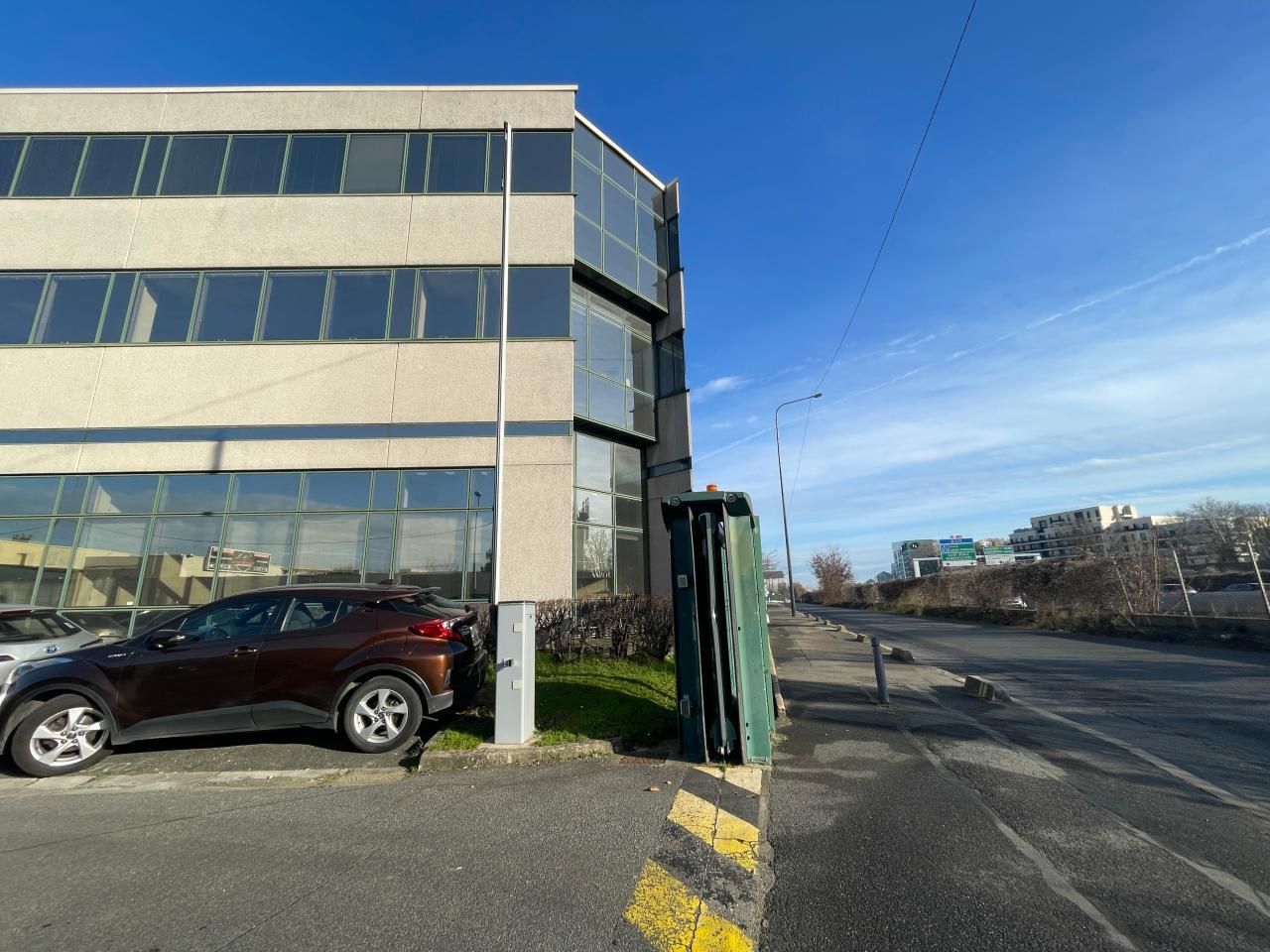 2483 m² pour ce pme-pmi en location à Colombes