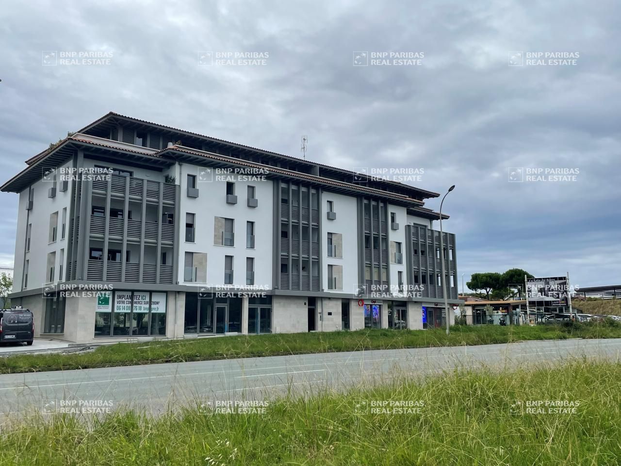 283 m² pour ce local commercial en location à Anglet