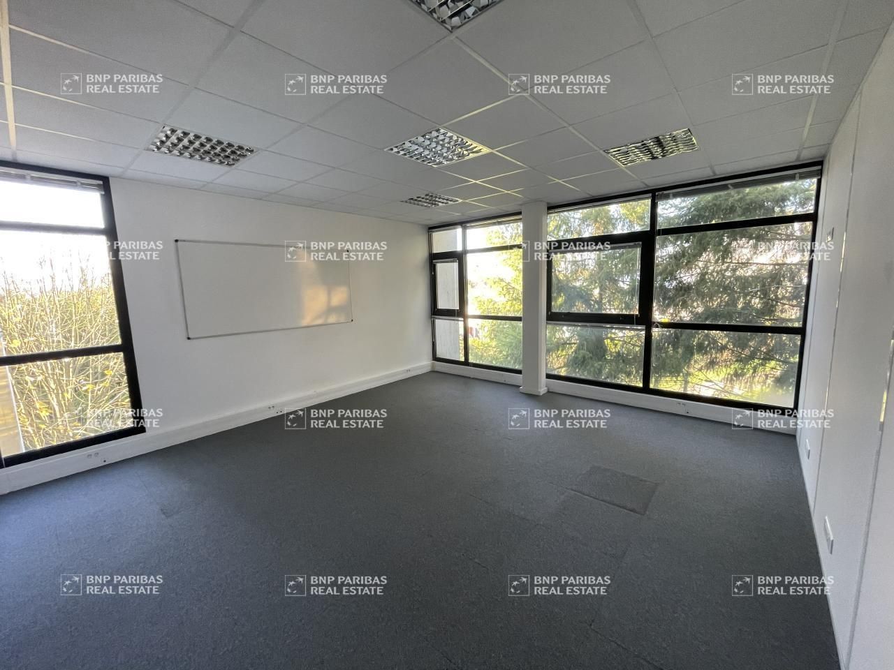 1716 m² pour ce bureaux en location à Vern-sur-seiche