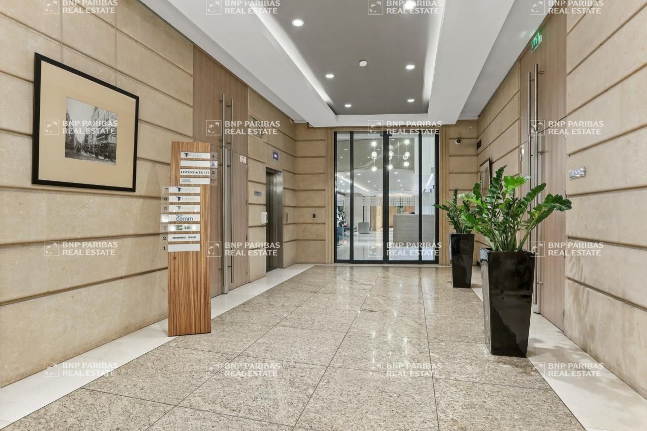 2108 m² pour ce bureaux en location à Paris