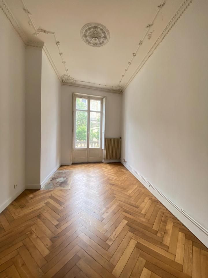 181 m² pour ce bureaux en location à Bordeaux