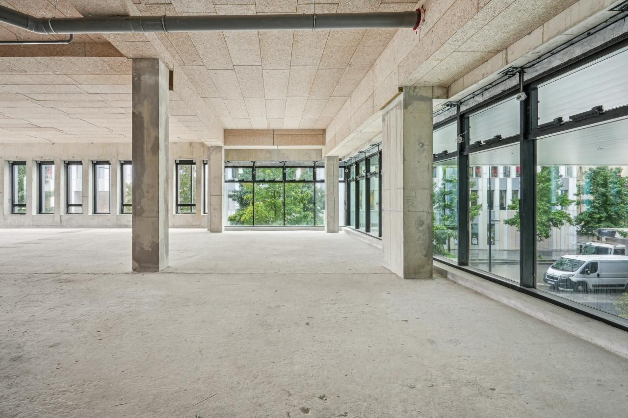 1643.8 m² pour ce bureaux en location à Saint-denis