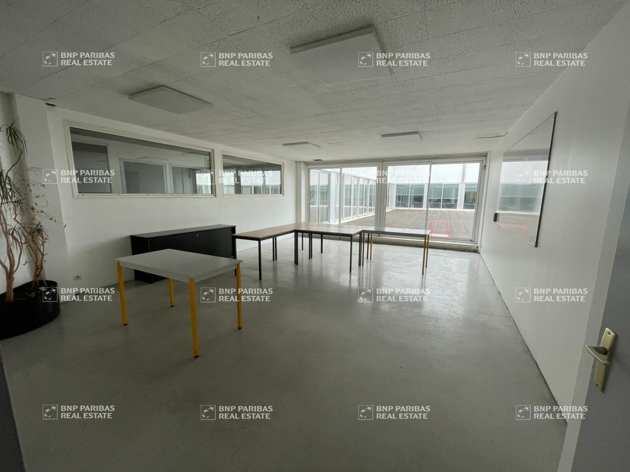 Location Bureaux 349 m² divisibles 44800 Saint-herblain