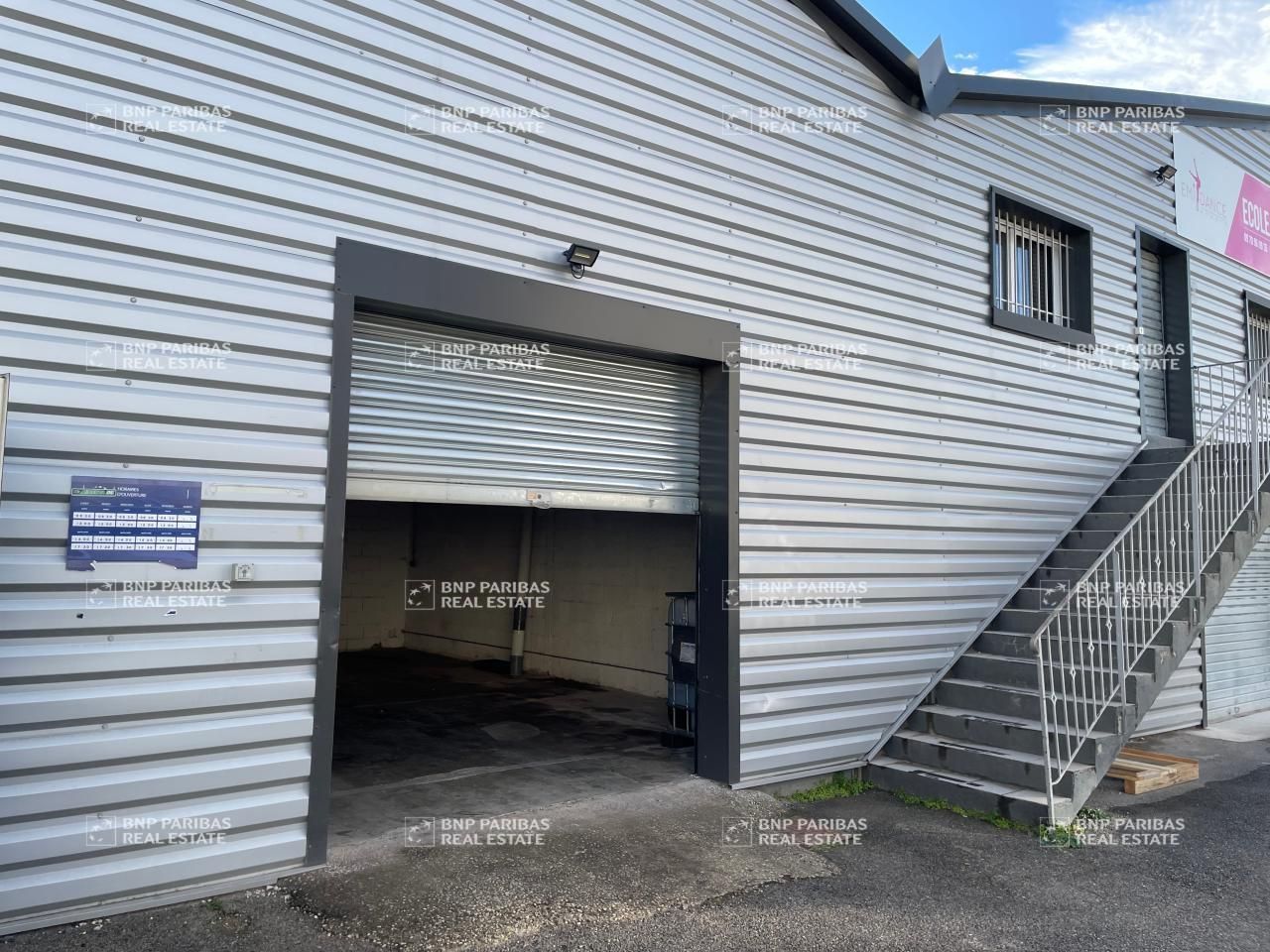 Location Activité 170 m² non divisibles 13770 Venelles