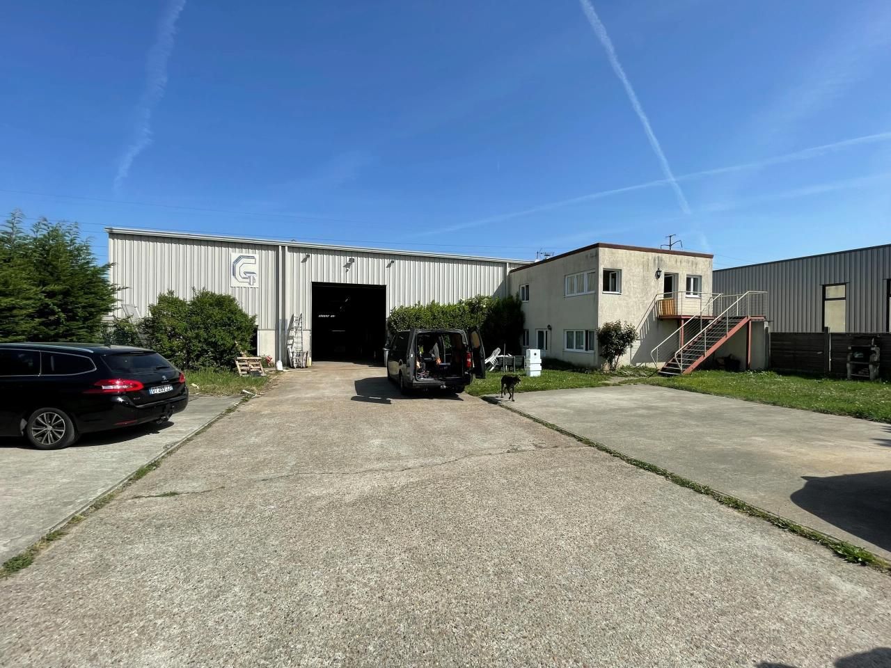 Location Activité 700 m² non divisibles 78410 Bouafle