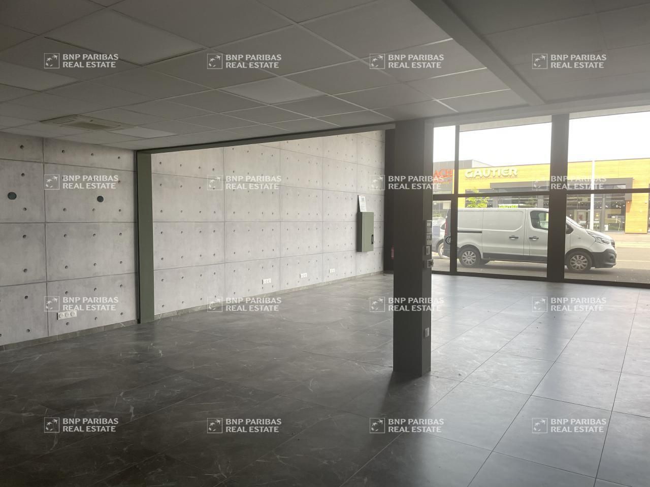 311.46 m² pour ce activité en location à Augny