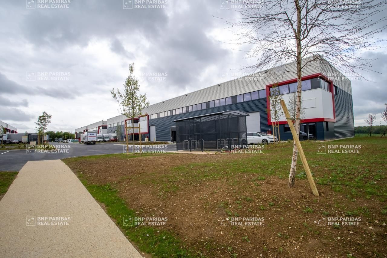 Location PME-PMI 327 m² non divisibles 77600 Chanteloup en brie