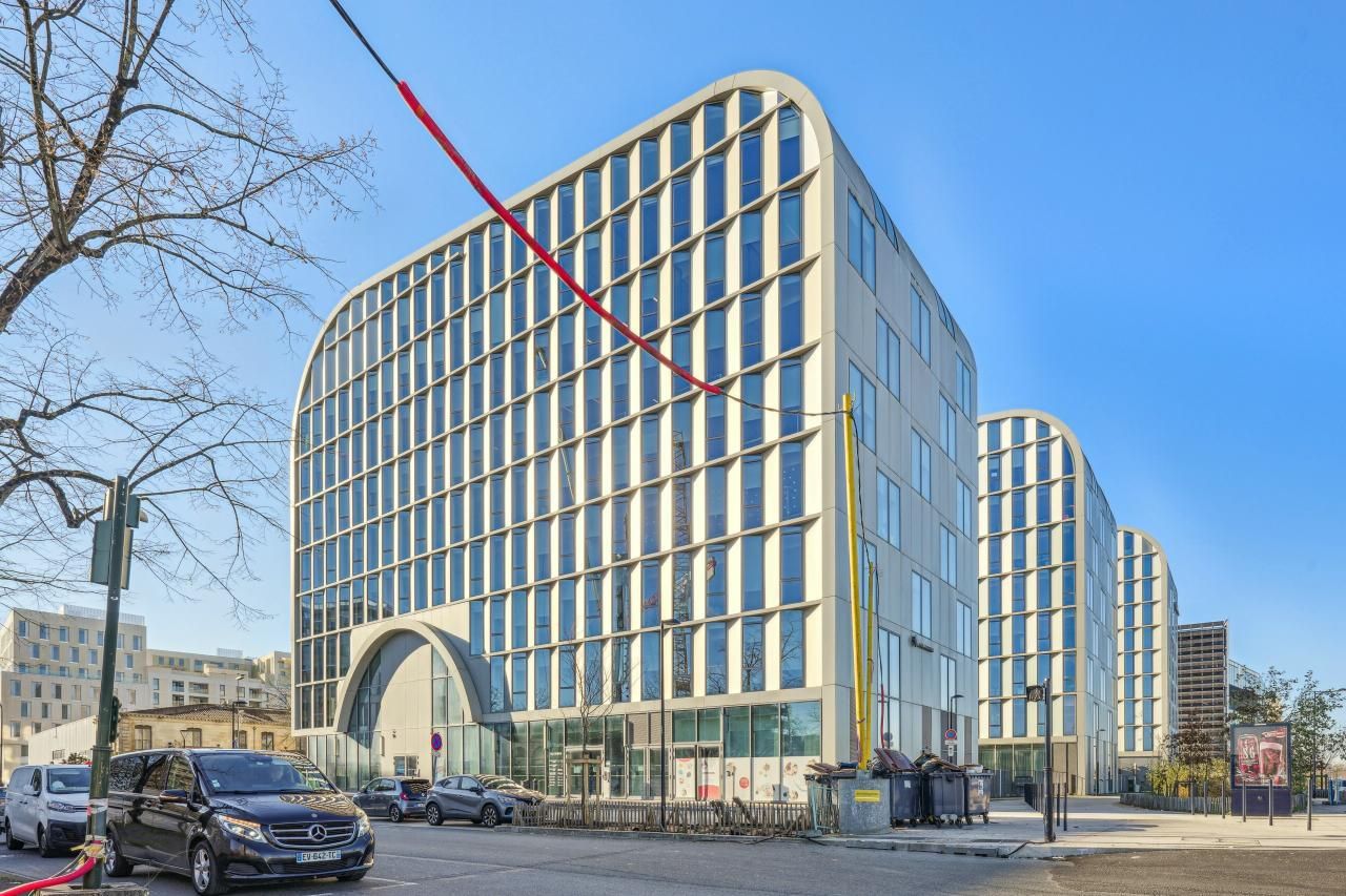 1688 m² pour ce bureaux en location à Bordeaux