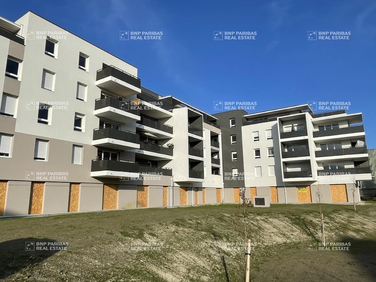 Location Bureaux 663 m² divisibles 38240 Meylan