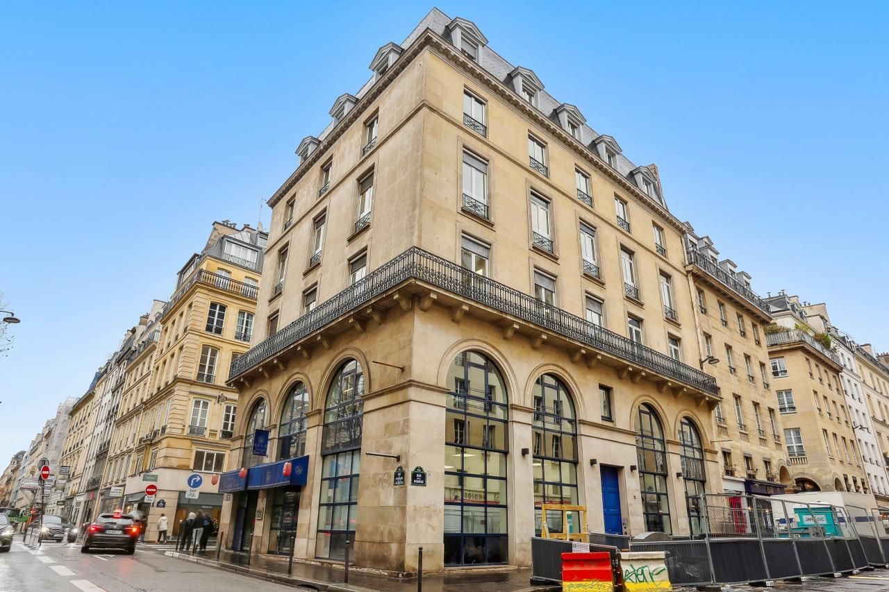 161 m² pour ce bureaux en location à Paris