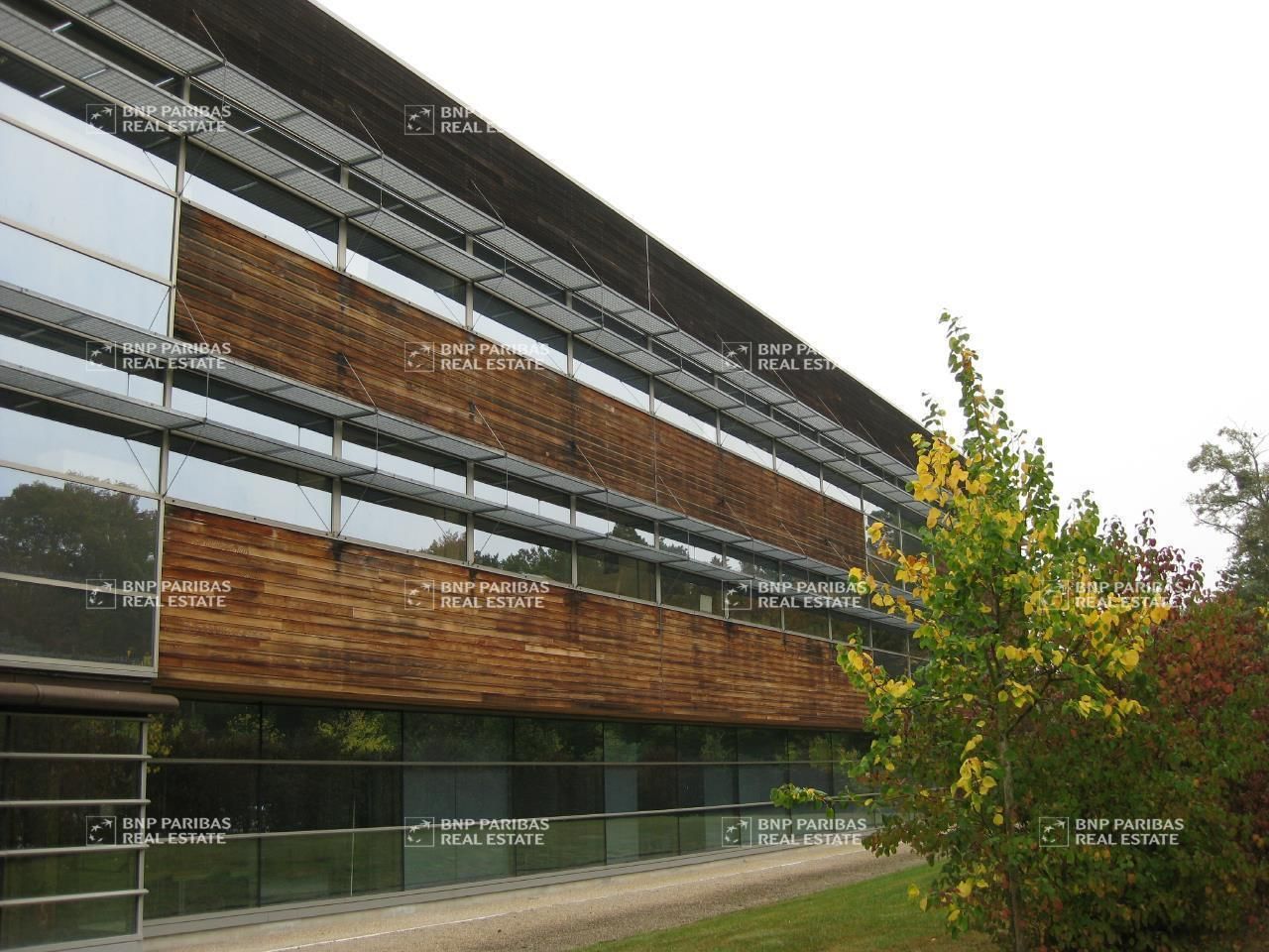 4719 m² pour ce bureaux en location à Boigny sur bionne