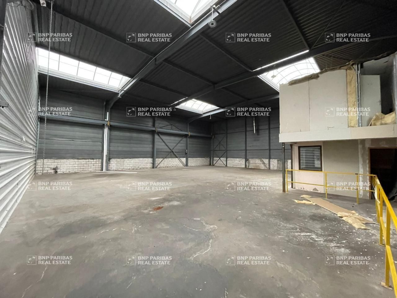 520 m² pour ce activité en vente à Neuville-en-ferrain