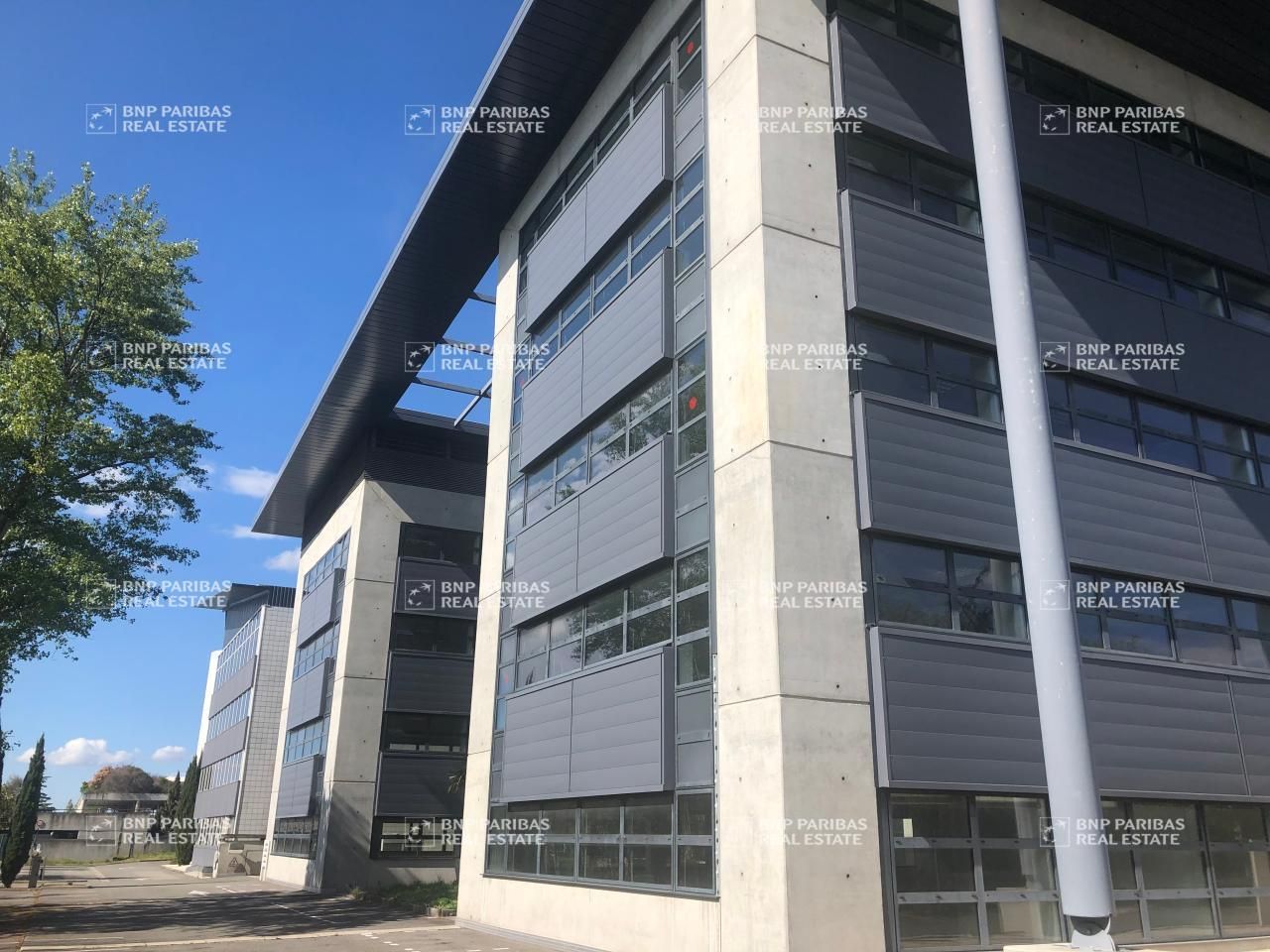 Location Bureaux 2451 m² divisibles 31700 Blagnac