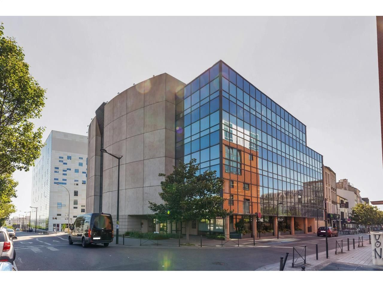 Location Bureaux 922.3 m² non divisibles 94200 Ivry sur seine