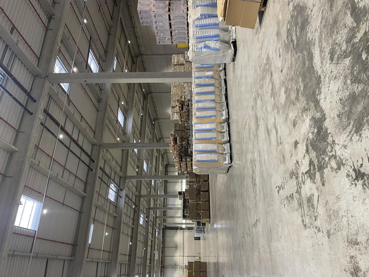 12827 m² pour cetentrepôts classe a en location à Dourges