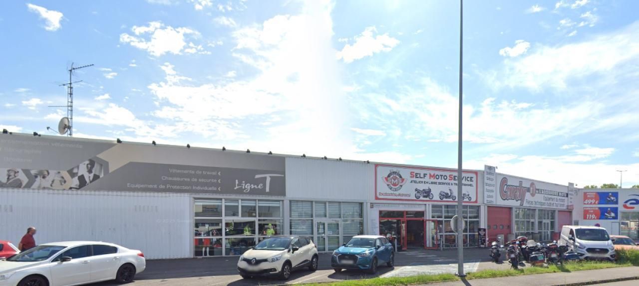 1328 m² pour ce local commercial en location à Toulouse