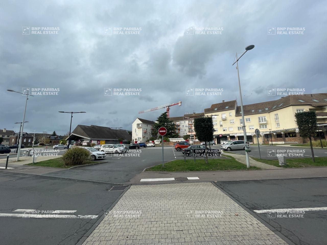 74 m² pour ce bureaux en location à Petit-couronne