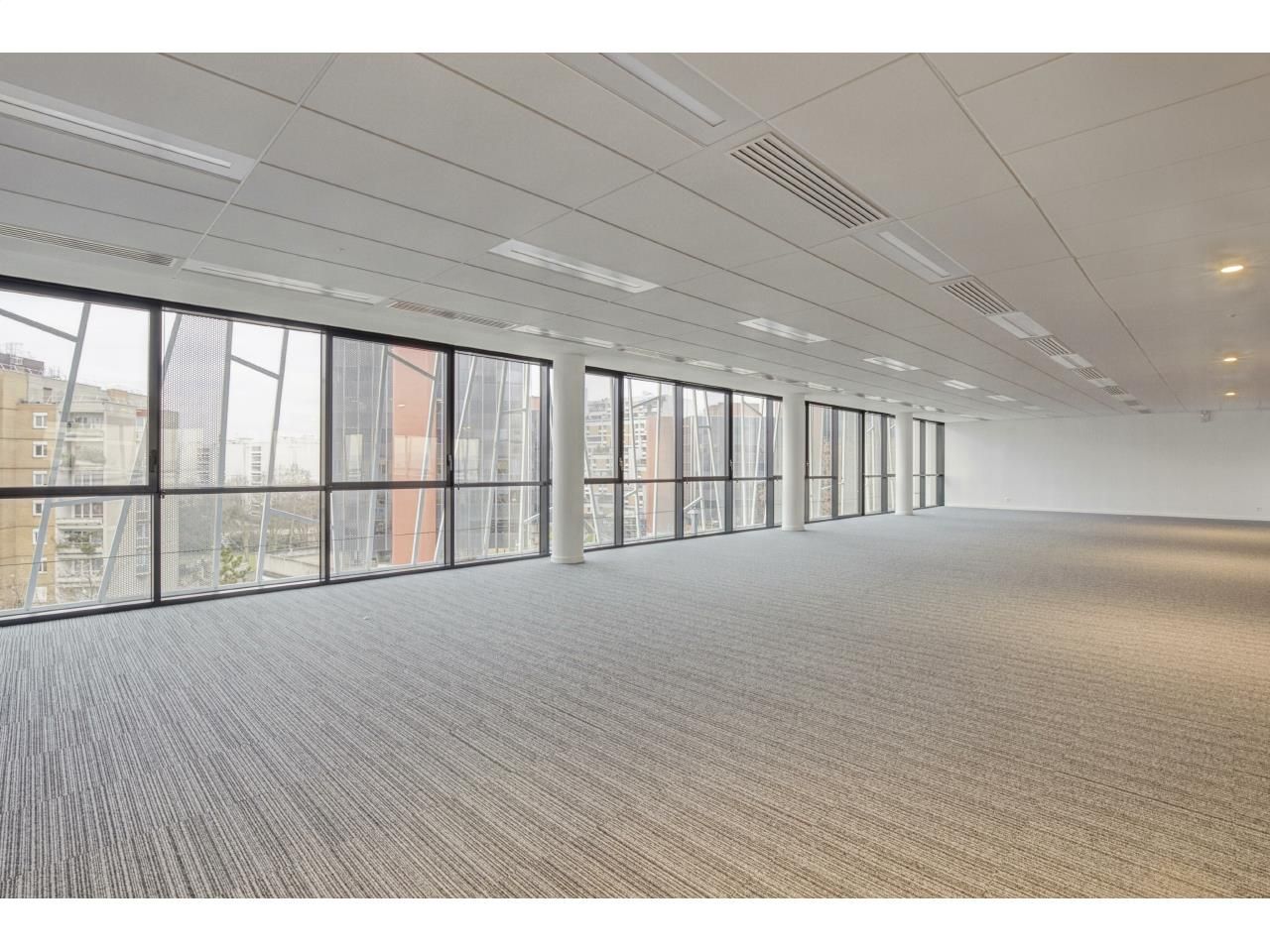 823 m² pour ce bureaux en location à Maisons-alfort