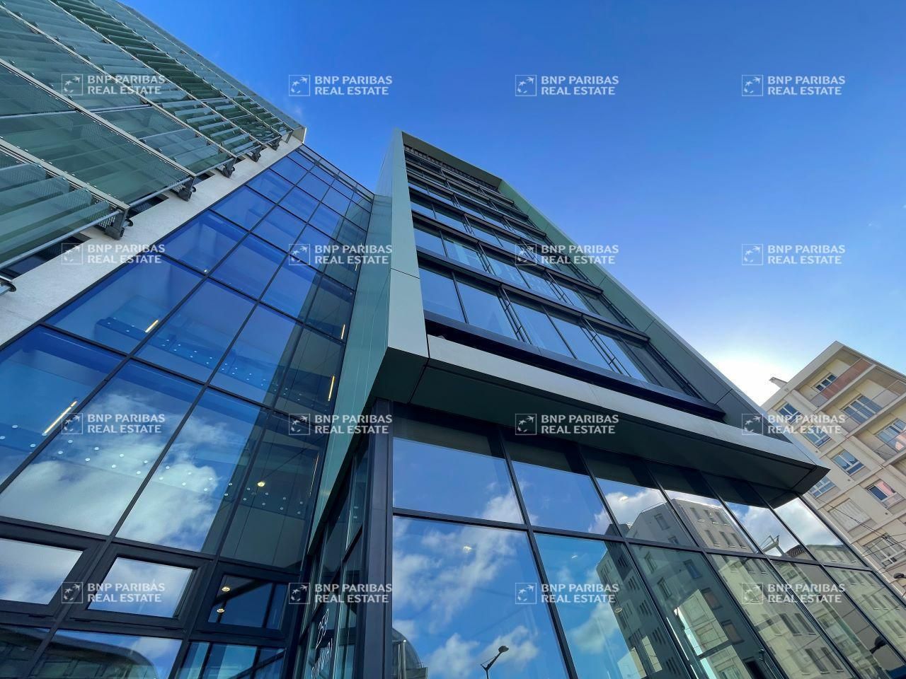 1698 m² pour ce bureaux en location à Lyon