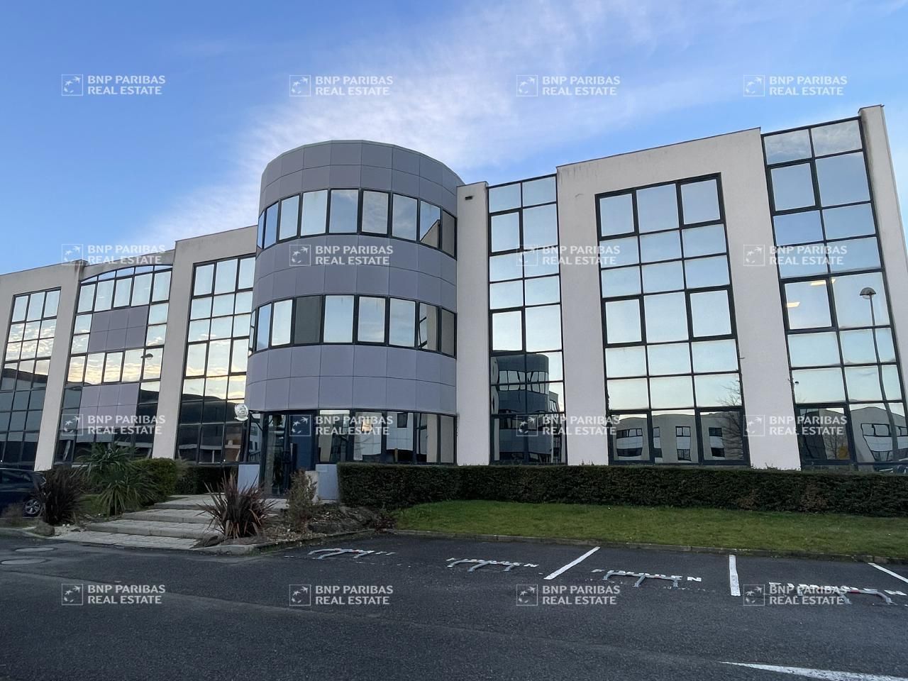 Location Bureaux 170 m² divisibles 35760 Saint-grégoire