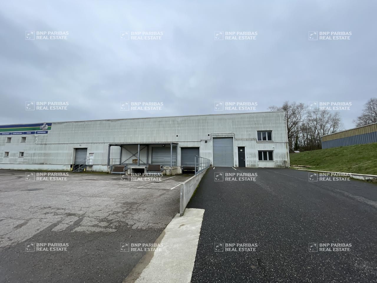 Location Activité 1412 m² non divisibles 54710 Ludres