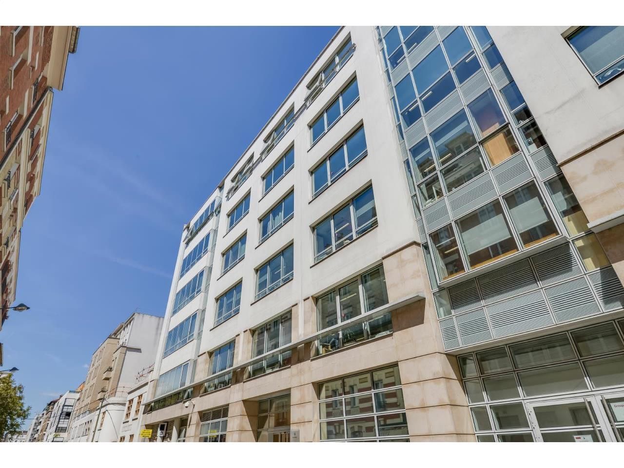 971 m² pour ce bureaux en location à Clichy