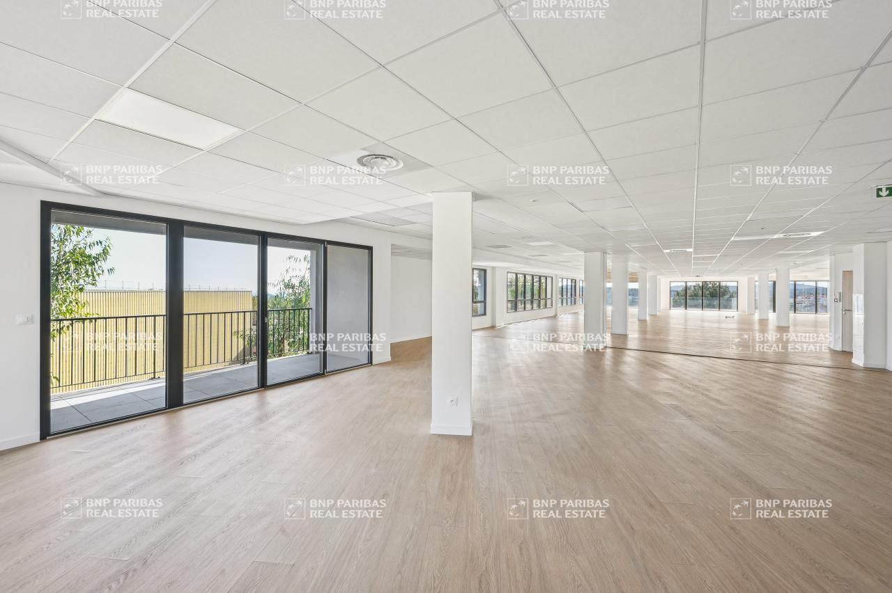 Location Bureaux 1416.5 m² non divisibles 06560 Valbonne