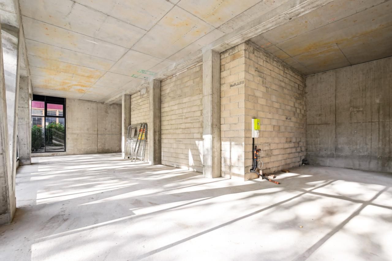 818 m² pour ce bureaux en vente à Île-saint-denis