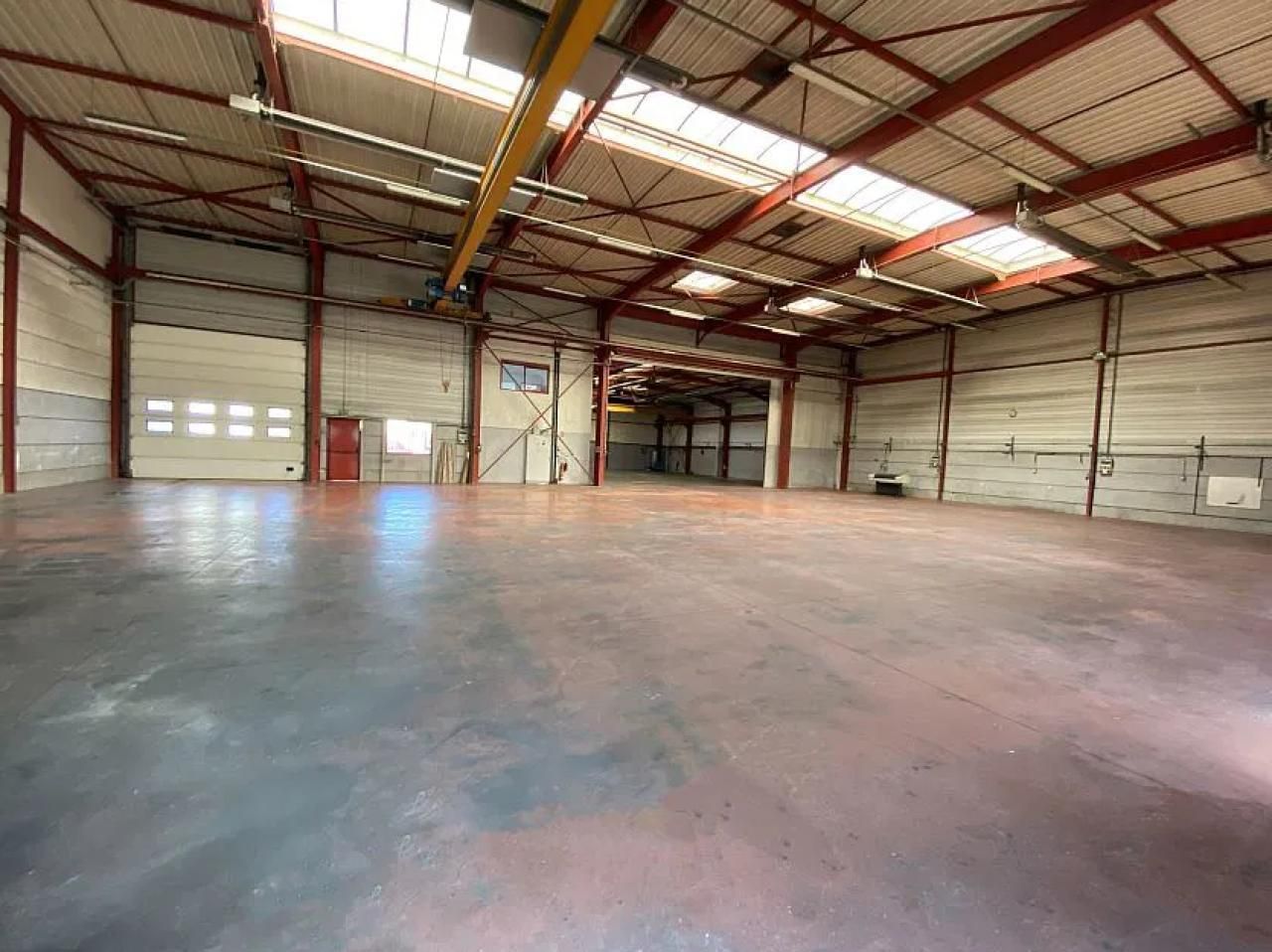Location Activité 1162 m² non divisibles 77380 Combs-la-ville