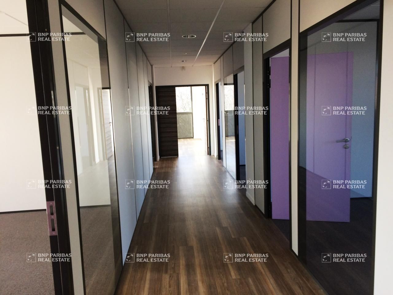 95 m² pour ce bureaux en location à Neyron