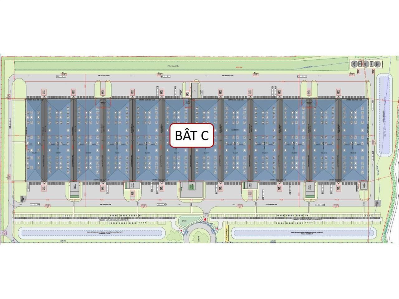 74077 m² pour cetentrepôts classe a en location à Neuillé-pont-pierre
