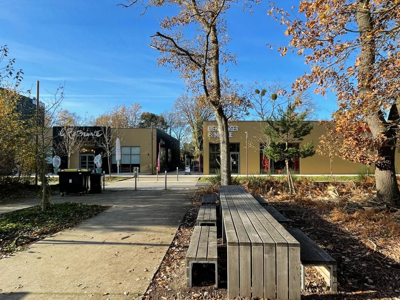 739.54 m² pour ce bureaux en location à Petit-couronne