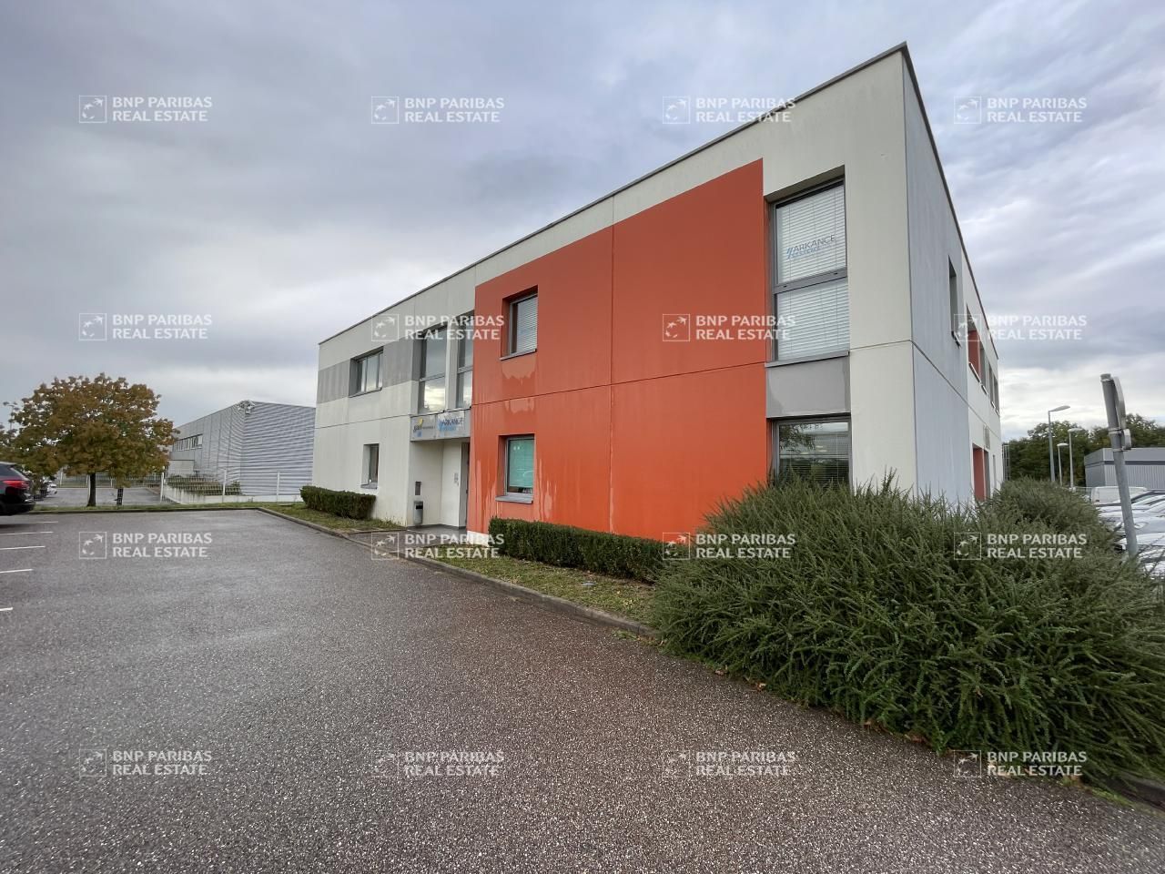 Location Bureaux 181 m² divisibles 54320 Maxéville