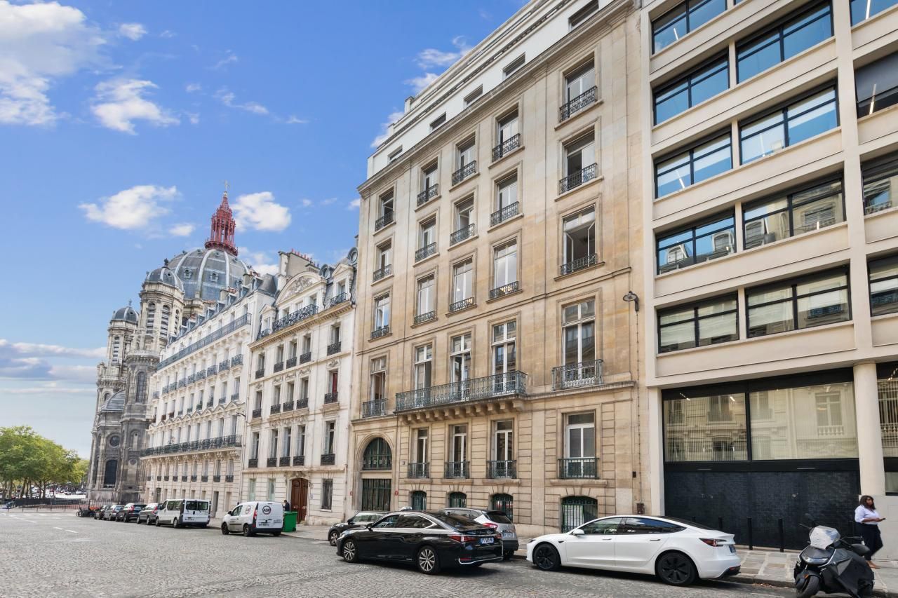 207 m² pour ce bureaux en location à Paris