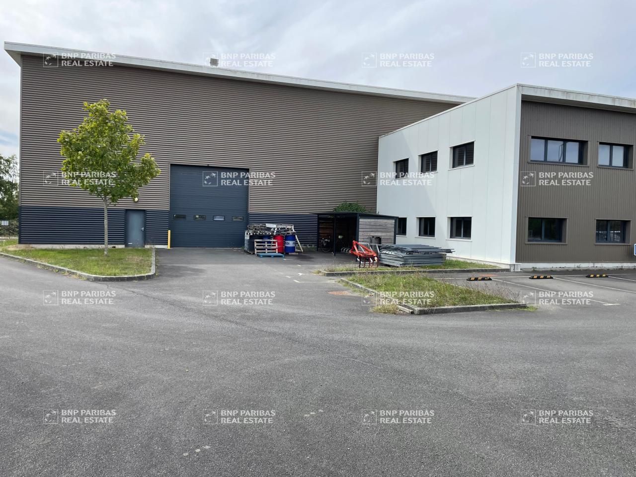 Location Activité 700 m² non divisibles 44340 Bouguenais