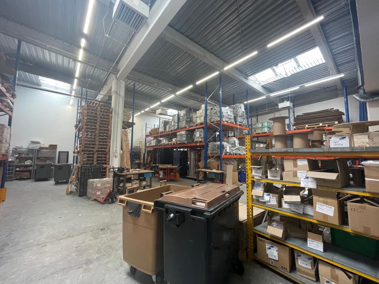 675 m² pour ce activité en vente à Lisses