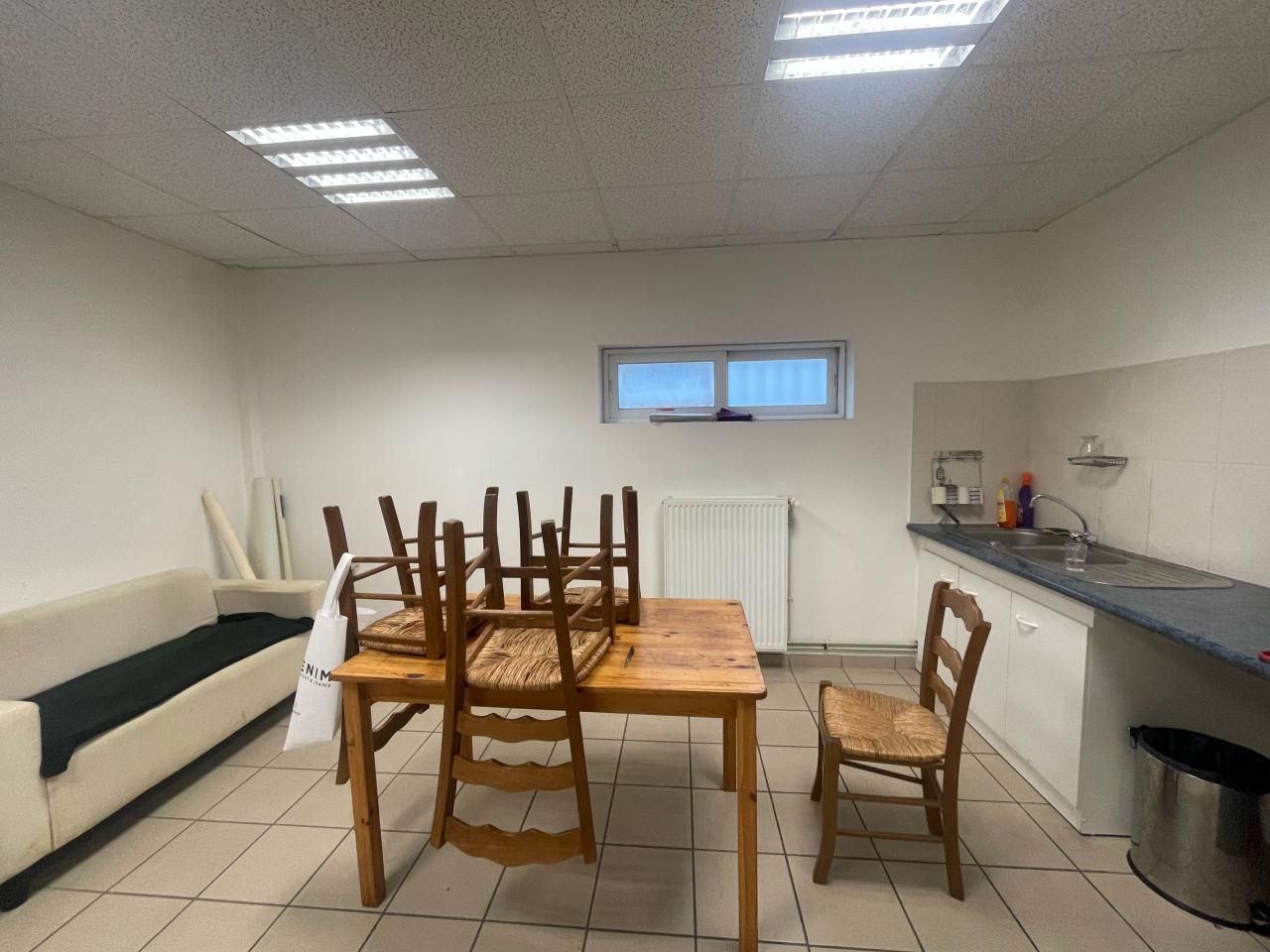 1344 m² pour ce activité en location à La ville du bois