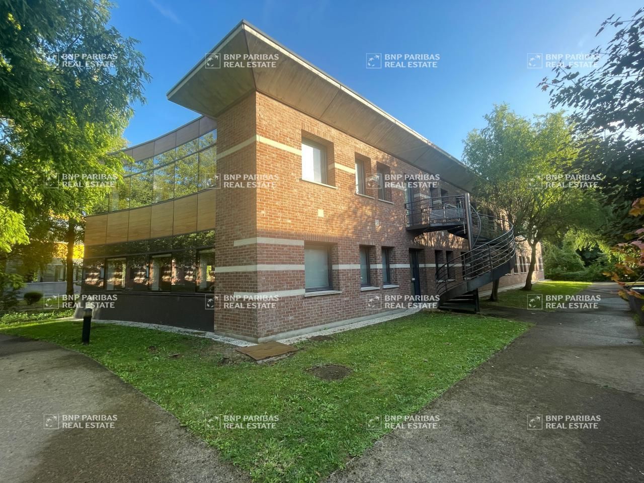 Vente Bureaux 230.8 m² non divisibles 59290 Wasquehal