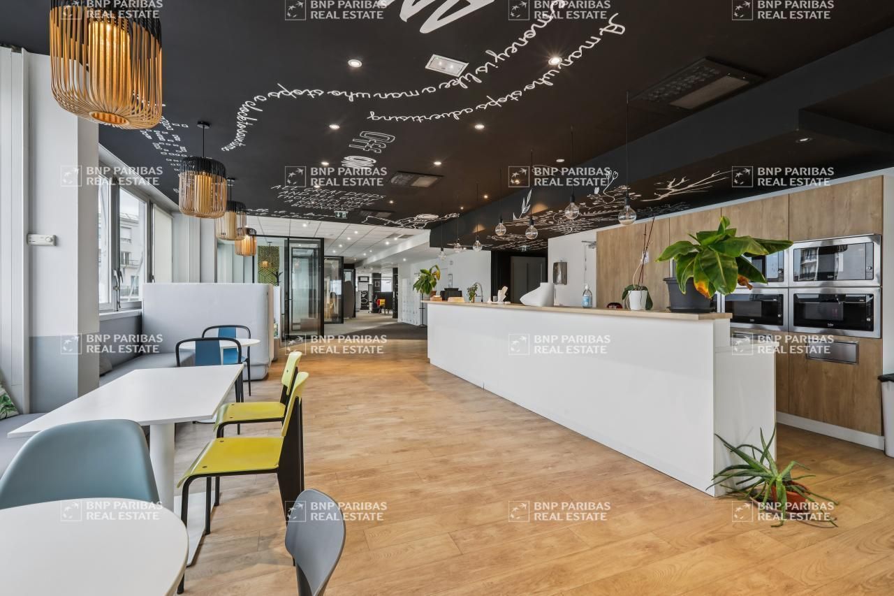 483 m² pour ce bureaux en location à Bourg-la-reine