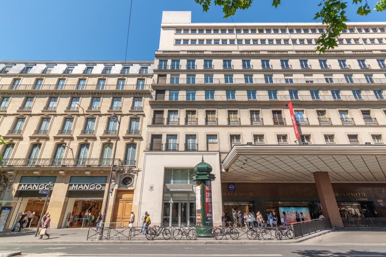 3252 m² pour ce bureaux en location à Paris