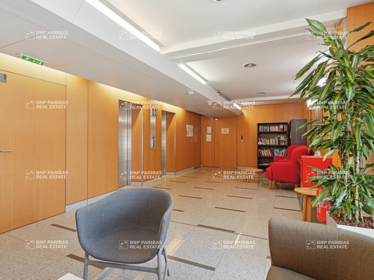 464 m² pour ce bureaux en location à Paris