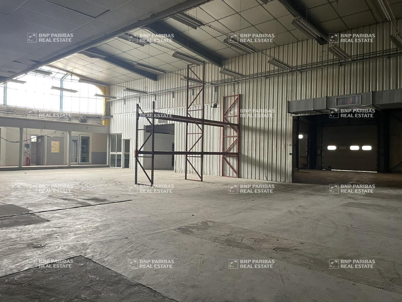 Vente Activité 1900 m² non divisibles 44700 Orvault
