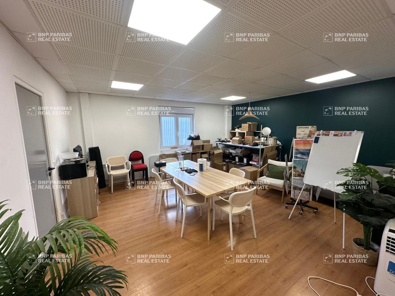 300 m² pour ce activité en location à Chambray-lès-tours