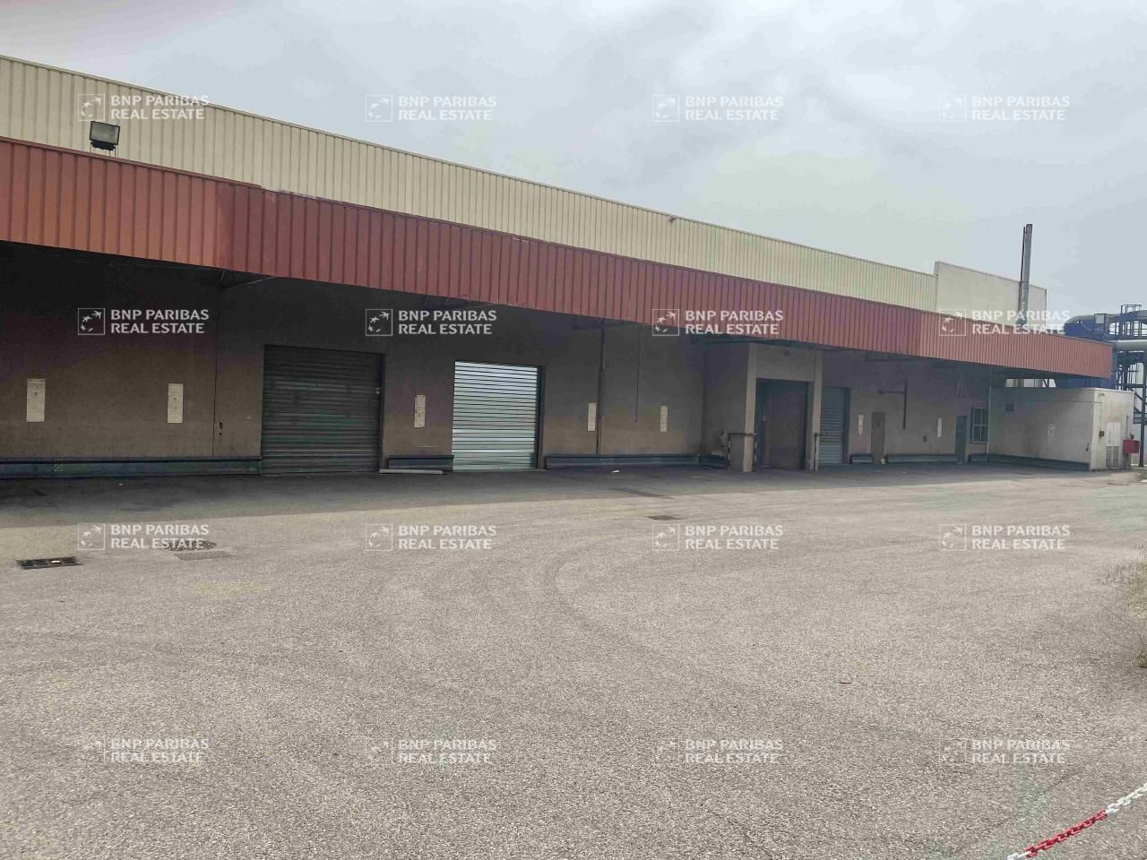 Location Activité 1955 m² non divisibles 13127 Vitrolles