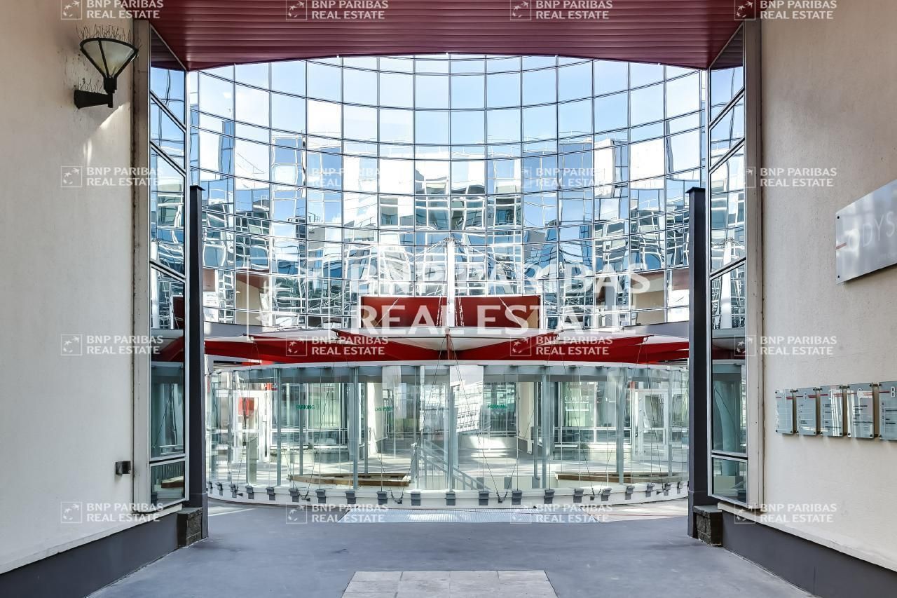 2047 m² pour ce bureaux en location à Massy