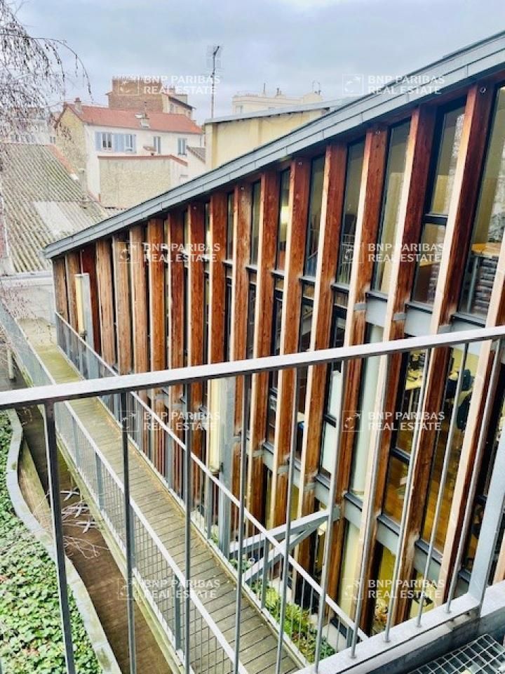 230 m² pour ce bureaux en location à Malakoff