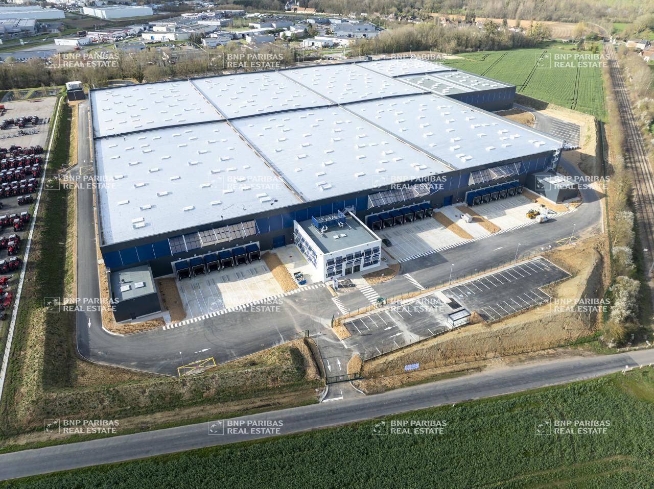 Location Entrepôts classe A 44509 m² divisibles 60000 Allonne